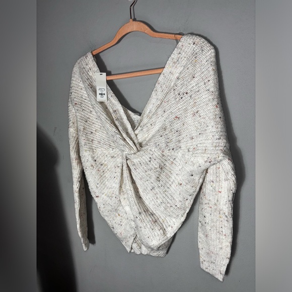 NWT Francesca’s Harper Heritage SZ S Knot Back Sweater - Picture 9 of 9